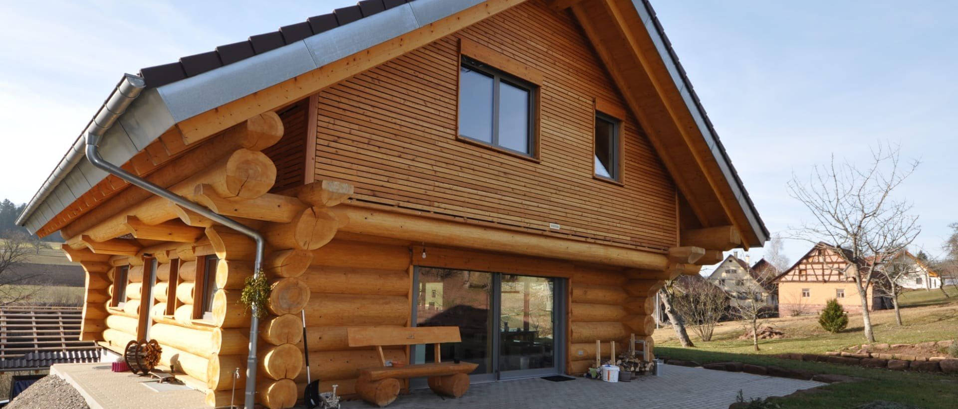 Moderne Küche in einem Blockhaus