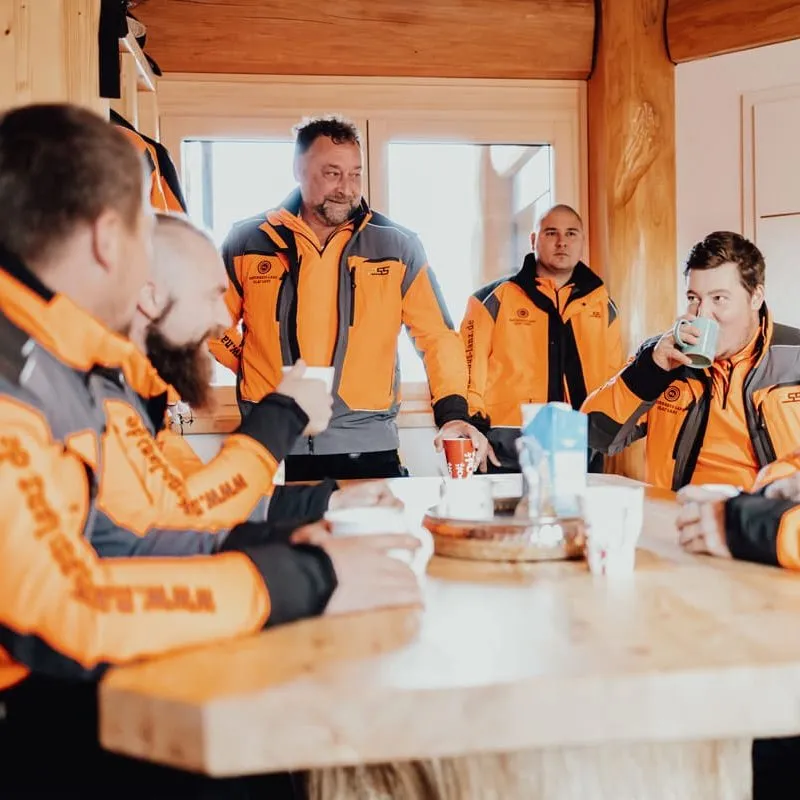 Blockhausbau Team von Naturhaus Lanz