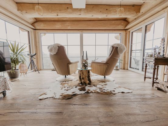 Individuell eingerichtetes Blockhaus