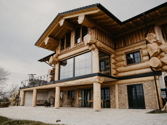 Modernes Holzhaus für zeitloses Wohnen