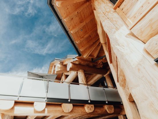 Der Prozess beim Bauen eines Holzhauses